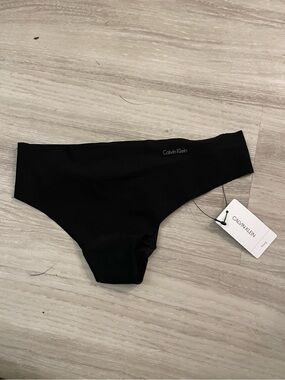 NWT Calvin Klein black logo thong